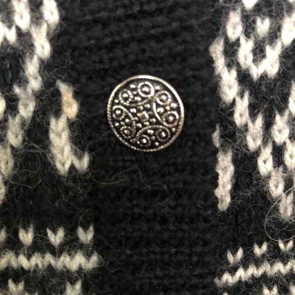 Women’s 100% Wool Black and Ivory Nordic Patterned Cardigan - Picture 3 of 7